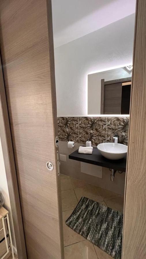 Come Per Incanto Rooms Боса Экстерьер фото