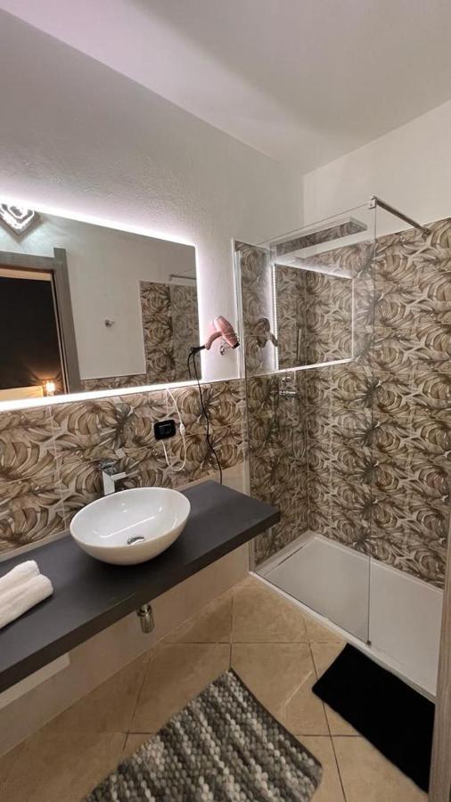 Come Per Incanto Rooms Боса Экстерьер фото